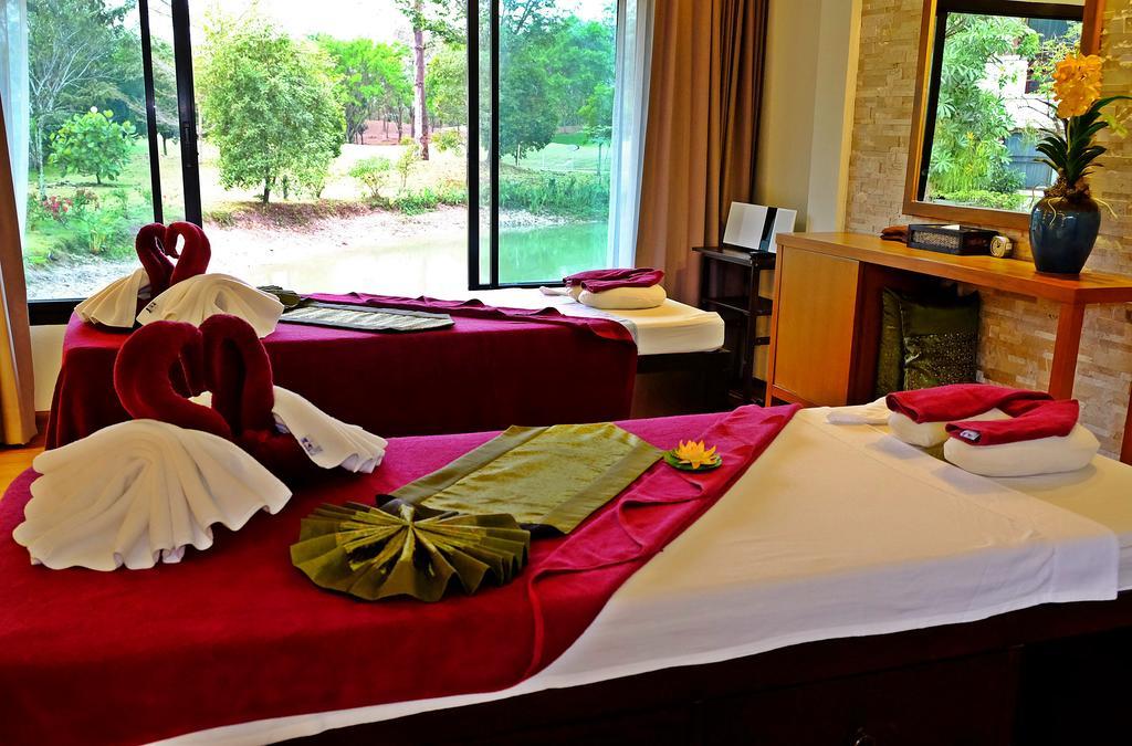 Mae Jo Golf Resort & Spa Ban Ban San Sai Buitenkant foto